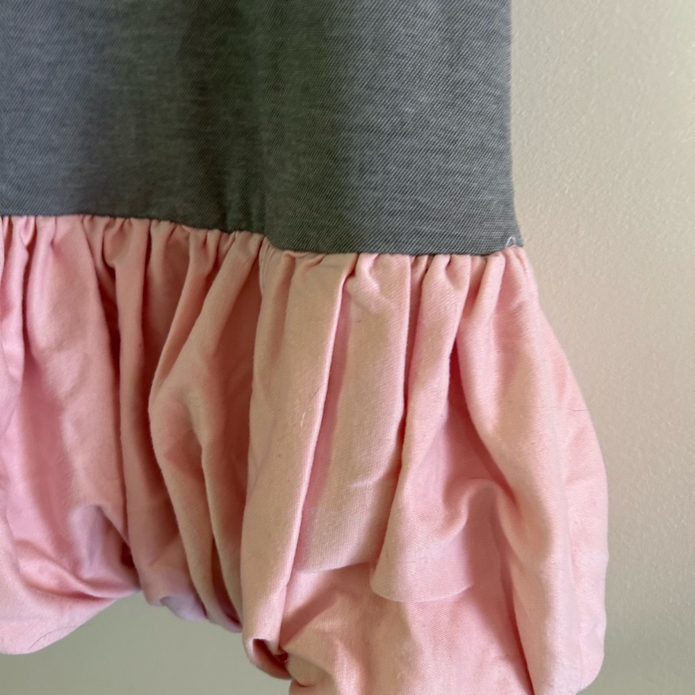 Elegant Gray and Pink Midi Dress - Picture 2 of 5